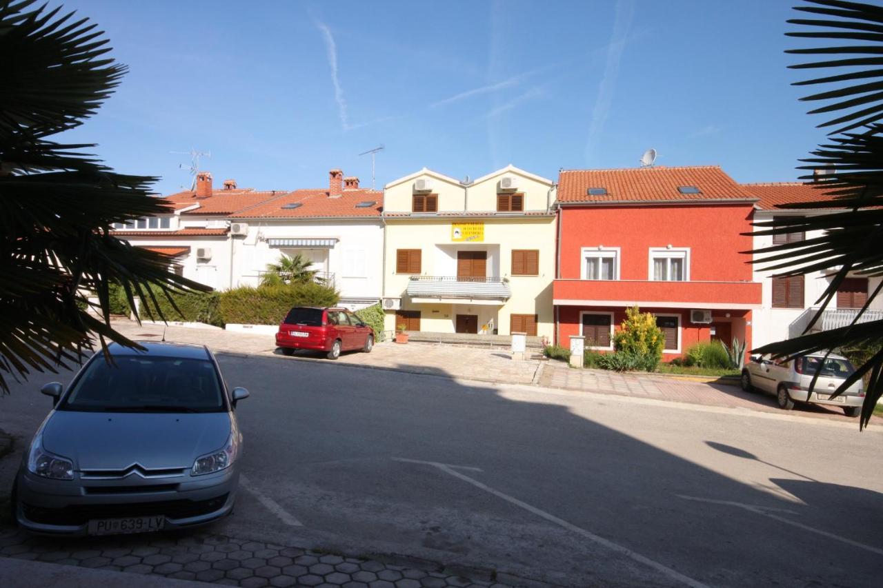 Apartments And Rooms With Wifi Vrsar, Porec - 3007 Extérieur photo